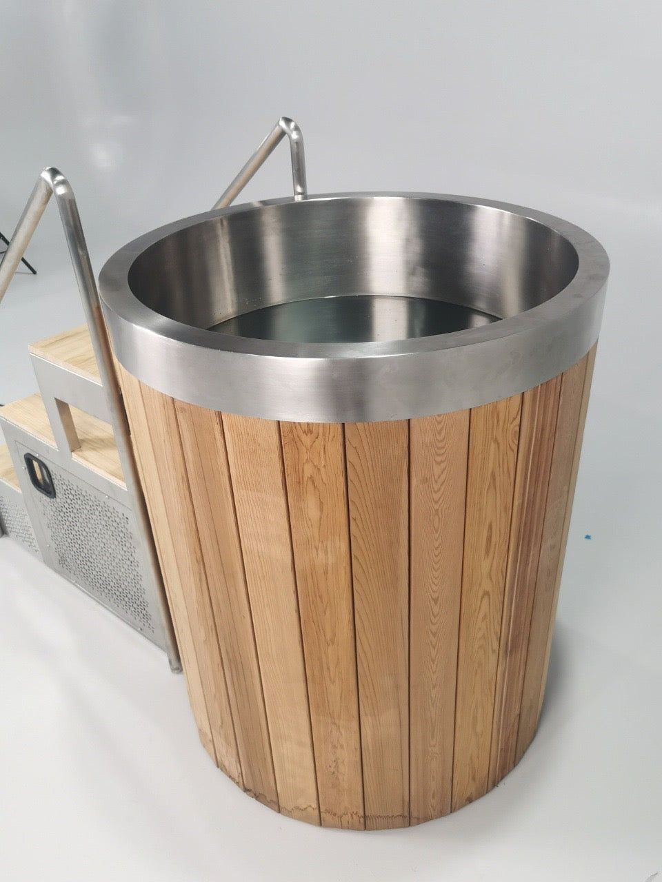 Wood Finish Cold Plunge Ice Barrel and Chiller